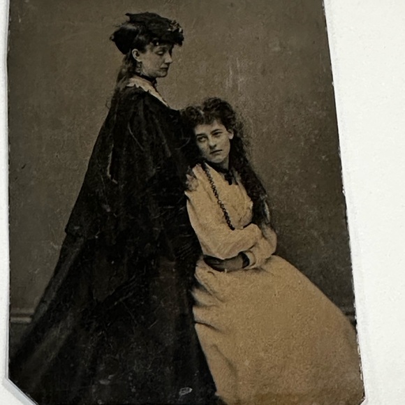 Old Tin photo. No history on it. - Picture 3 of 4